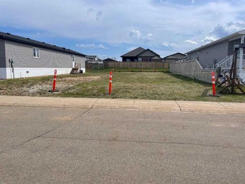 148 Beardsley Cres, Fort Mcmurray, AB, T9H2S2 | Card Image