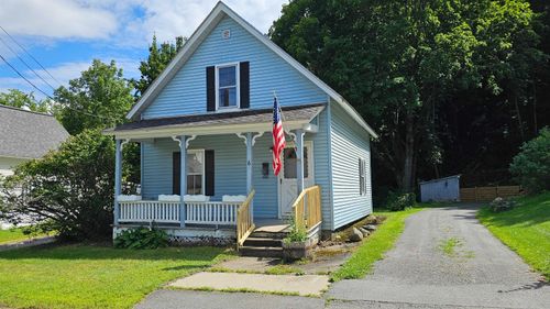 6 Hyde St, Bellows Falls, VT, 05101-1262 | Card Image