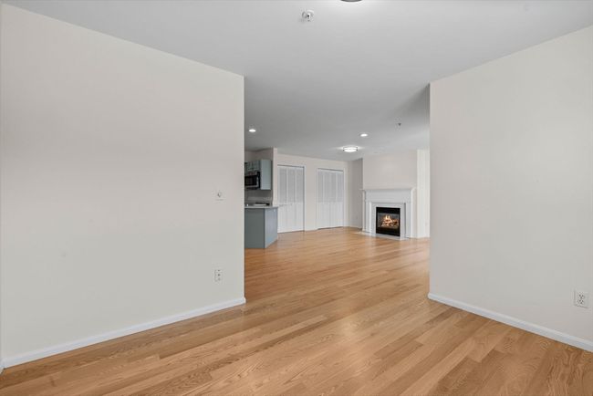 APT-20 - 7 Conant Rd, Condo with 2 bedrooms, 2 bathrooms and 1 parking in Winchester MA | Image 14