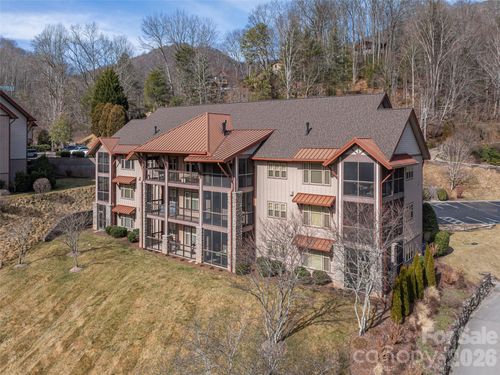 apt-302c-1650 Country Club Dr, Maggie Valley, NC, 28751-0107 | Card Image