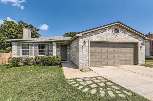 131 Hilldale Ct, Kyle, TX, 78640-5348 | Card Image