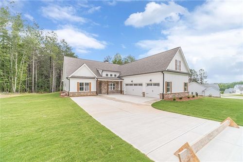 215 Pinewood Dr Se, Covington, GA, 30014 | Card Image