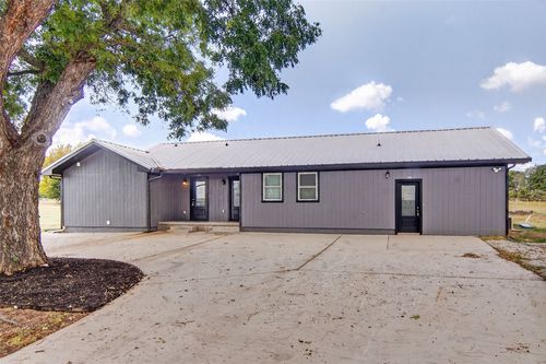 9256 S Fm 51, Boyd, TX, 76023-4022 | Card Image