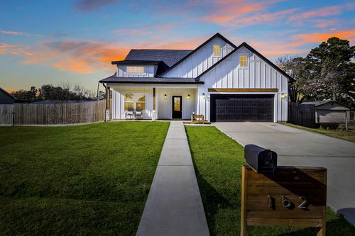 162 Legend Ln, Livingston, TX, 77351-9194 | Card Image