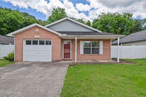 1977 Jeffrey Ln, Alcoa, TN, 37701-2463 | Card Image