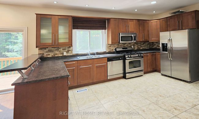 2384 Champlain Rd, House other with 3 bedrooms, 2 bathrooms and 6 parking in Tiny ON | Image 6
