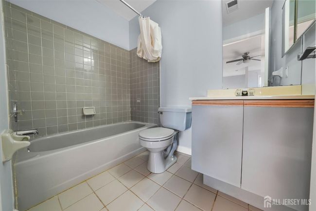215 Nebula Rd, Townhouse with 3 bedrooms, 4 bathrooms and null parking in Piscataway NJ | Image 27