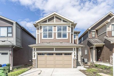 206 Lucas Close Nw, House detached with 5 bedrooms, 3 bathrooms and 2 parking in Calgary AB | Image 2