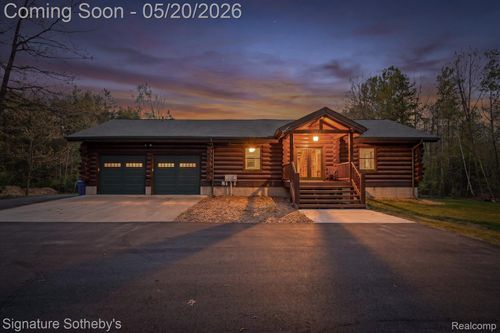 2631 W Blackmore Rd, Mayville, MI, 48744-9765 | Card Image