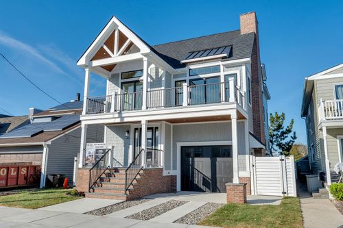 127 W Hollywood Ave, Wildwood Crest, NJ, 08260-1142 | Card Image