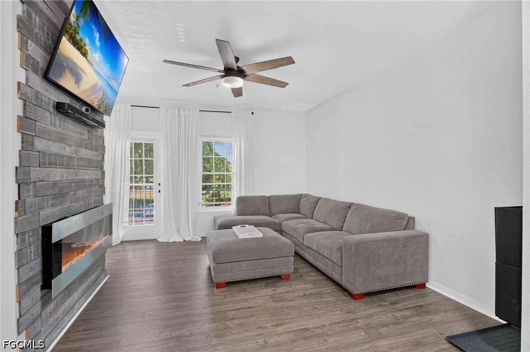 Residential in Estero 5