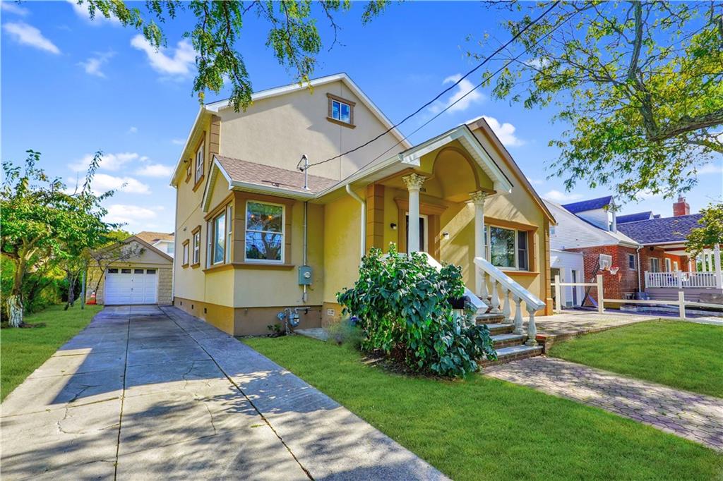 Beach 143rd St, Rockaway Park, NY 11694