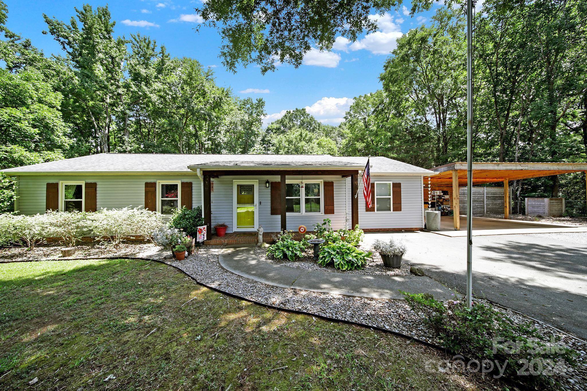 Grier Pl, Matthews, NC 28105