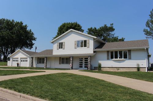 102 S 5th St, Breda, IA, 51436-7737 | Card Image
