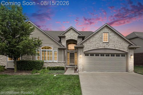 30499 Berghway Trl, Warren, MI, 48092-6332 | Card Image