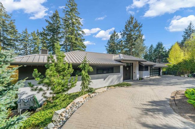 3954 Bayridge Court, House other with 5 bedrooms, 5 bathrooms and 4 parking in West Vancouver BC | Image 2