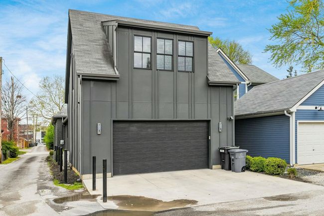 Rear | Image 37