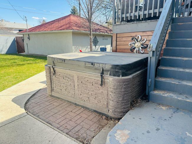 519 16 Street S, Home with 4 bedrooms, 2 bathrooms and 8 parking in Lethbridge AB | Image 37
