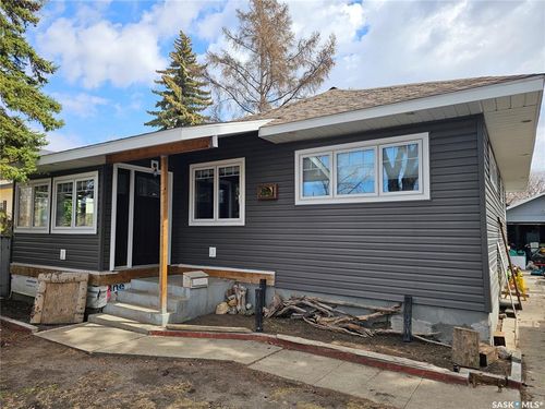 1207 Kilburn Ave, Saskatoon, SK, S7M0J6 | Card Image