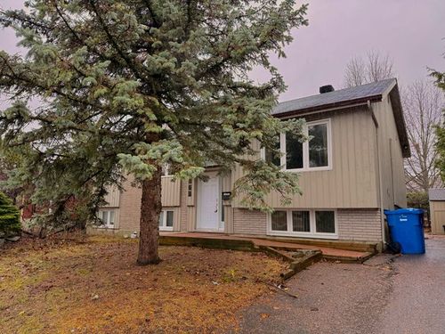 863 Boul Wilfrid-Lavigne, Gatineau, QC, J9J1Z2 | Card Image