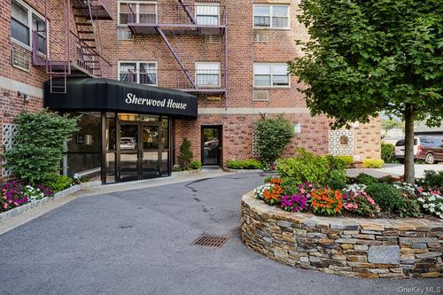 6b-20 Secor Place, Yonkers, NY, 10704 | Card Image