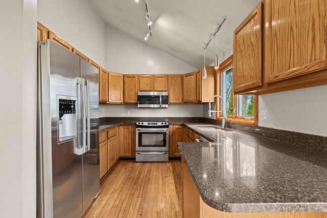 2643 Bay Vista Dr, House other with 3 bedrooms, 3 bathrooms and null parking in Highland MI | Image 14