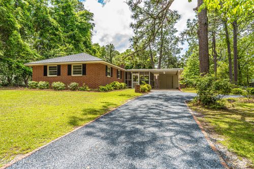 440 W Maine Ave, Southern Pines, NC, 28387-4015 | Card Image