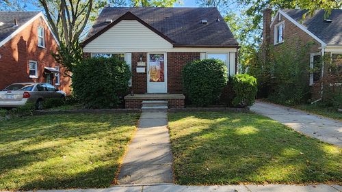 13671 Hart St, Oak Park, MI, 48237-1119 | Card Image