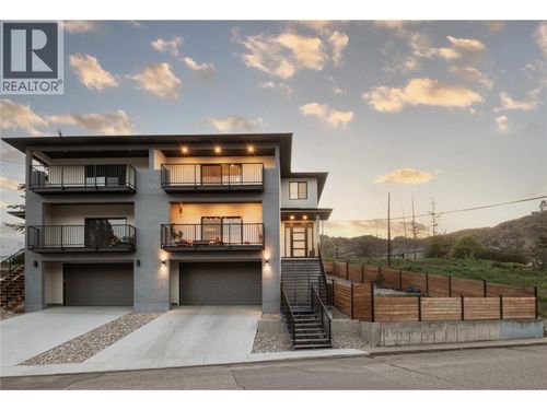 6390 Okanagan St, Oliver, BC, V0H | Card Image