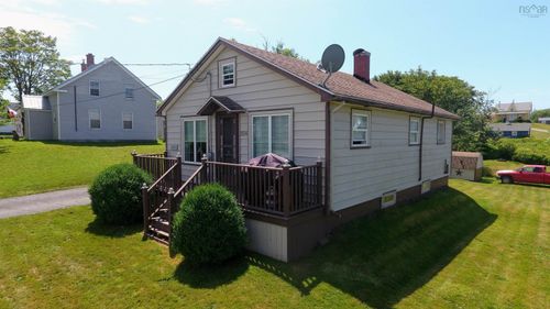 504 Highway 335, West Pubnico, NS, B0W3S0 | Card Image