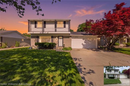 27646 Pierce St, Southfield, MI, 48076-3568 | Card Image
