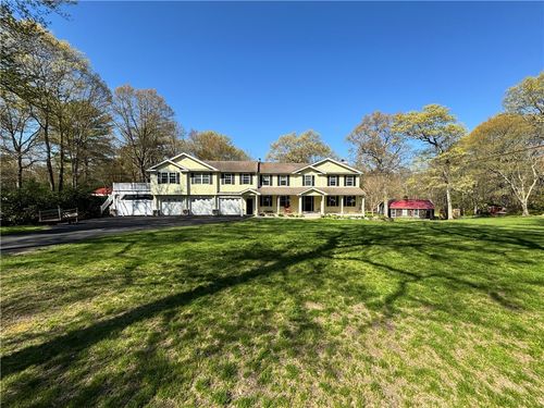 71 Rolling Hill Dr, Exeter, RI, 02822-2812 | Card Image