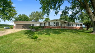 9807 N Leaf River Road, House other with 3 bedrooms, 1 bathrooms and 2 parking in Leaf River IL | Image 1