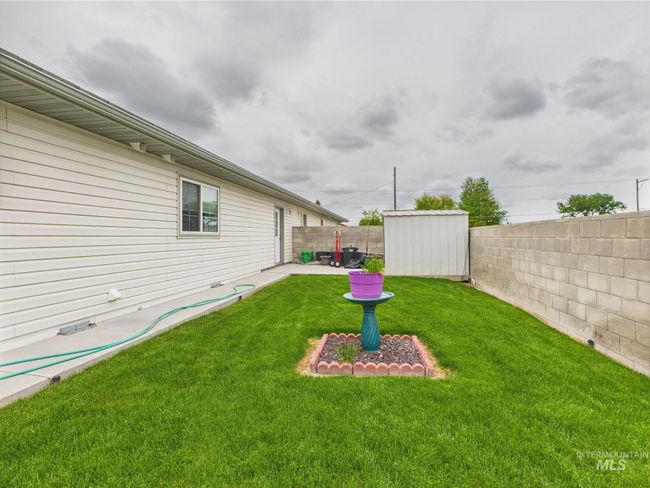 11 N 3 Rd West St, Townhouse with 2 bedrooms, 2 bathrooms and 2 parking in Paul ID | Image 30