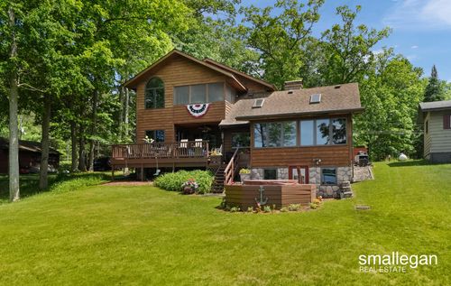 5067 Red Maple St, Irons, MI, 49644-8935 | Card Image