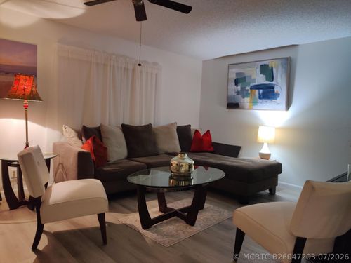 369-369 Burgundy H, Delray Beach, FL, 33484-4946 | Card Image