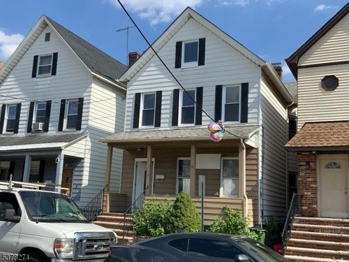 28 Niles St, Elizabeth, NJ, 07202-3910 | Card Image