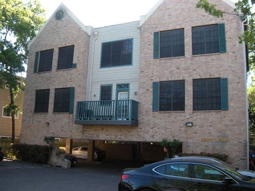 apt-201-2300 Leon St, Austin, TX, 78705-4663 | Card Image