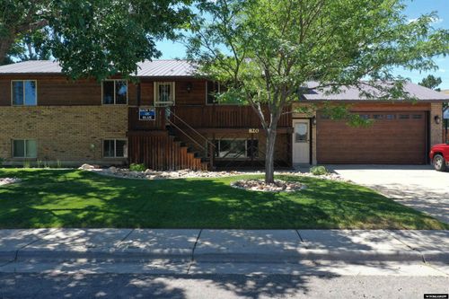 820 Stephens St, Green River, WY, 82935-4972 | Card Image