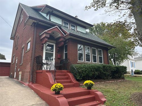 3831 Fruit St, Erie, PA, 16504-2021 | Card Image