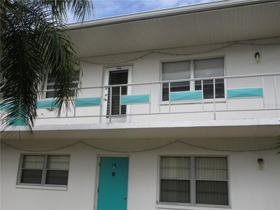 22 - 1921 58th Avenue N, Condo with 2 bedrooms, 1 bathrooms and null parking in St Petersburg FL | Image 1