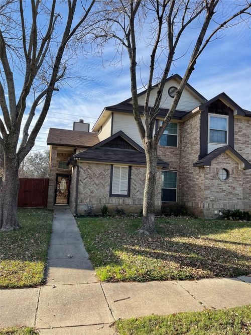 2917 Roxboro Rd, Euless, TX, 76039-4025 | Card Image