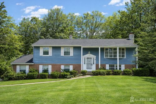 4 Walnut St, Monroe, NJ, 08831-1422 | Card Image