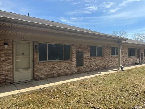 unit-52-16050 Holz Dr, Southgate, MI, 48195-2965 | Card Image