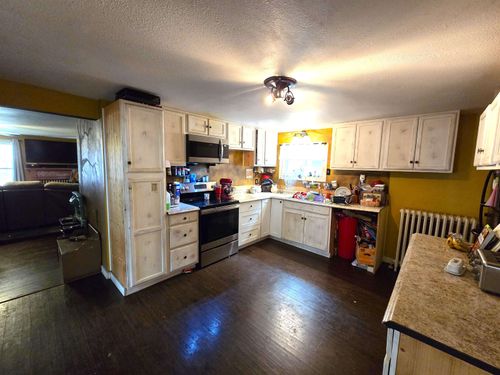 260 North College Street, Poultney, VT, 05764 | Card Image