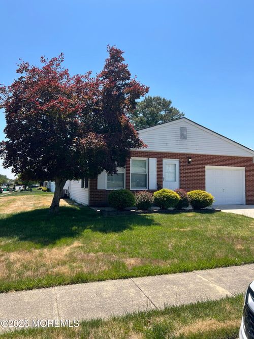 1 Vail St, Toms River, NJ, 08757-5749 | Card Image