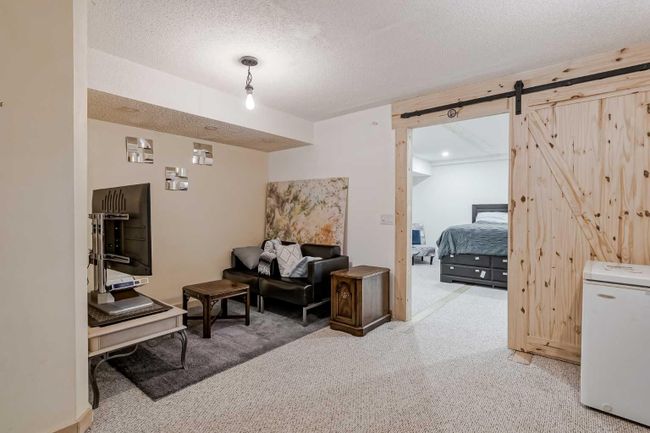 716 53 Avenue Sw, Home with 3 bedrooms, 3 bathrooms and 2 parking in Calgary AB | Image 32