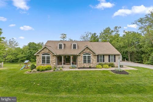 205 Pine Tree Dr, HONEY BROOK, PA, 19344-1264 | Card Image