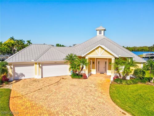 2011 Aruba Avenue, FORT MYERS, FL, 33905 | Card Image