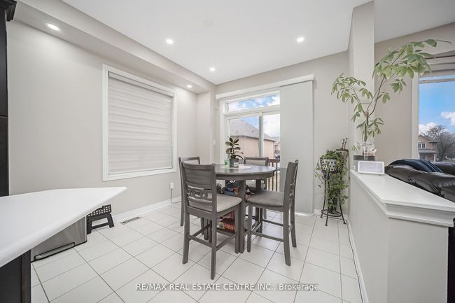 12 Torraville St, House other with 7 bedrooms, 6 bathrooms and 4 parking in Brampton ON | Image 18